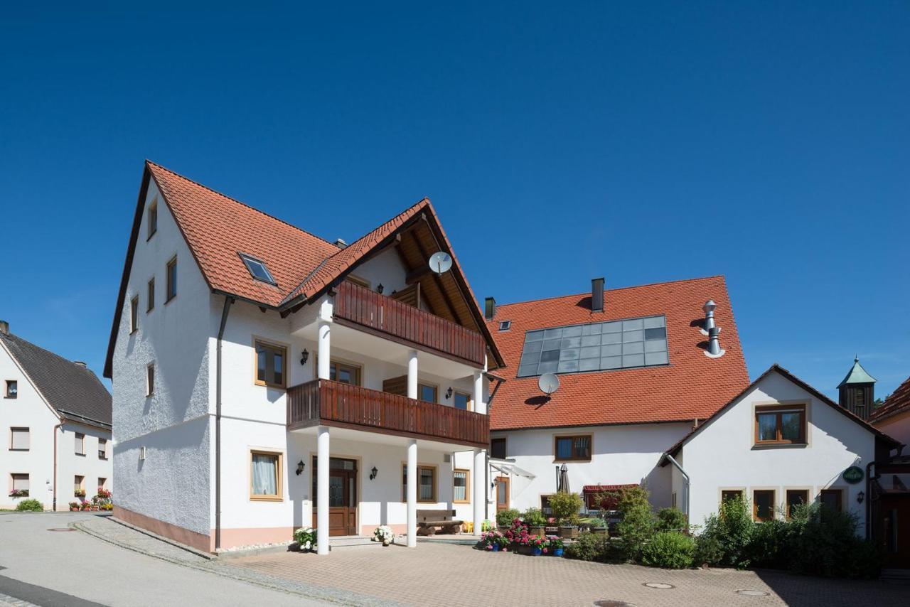 Gasthof-Pension Brauner Hirsch In Alfeld - Mittelfranken Exterior photo