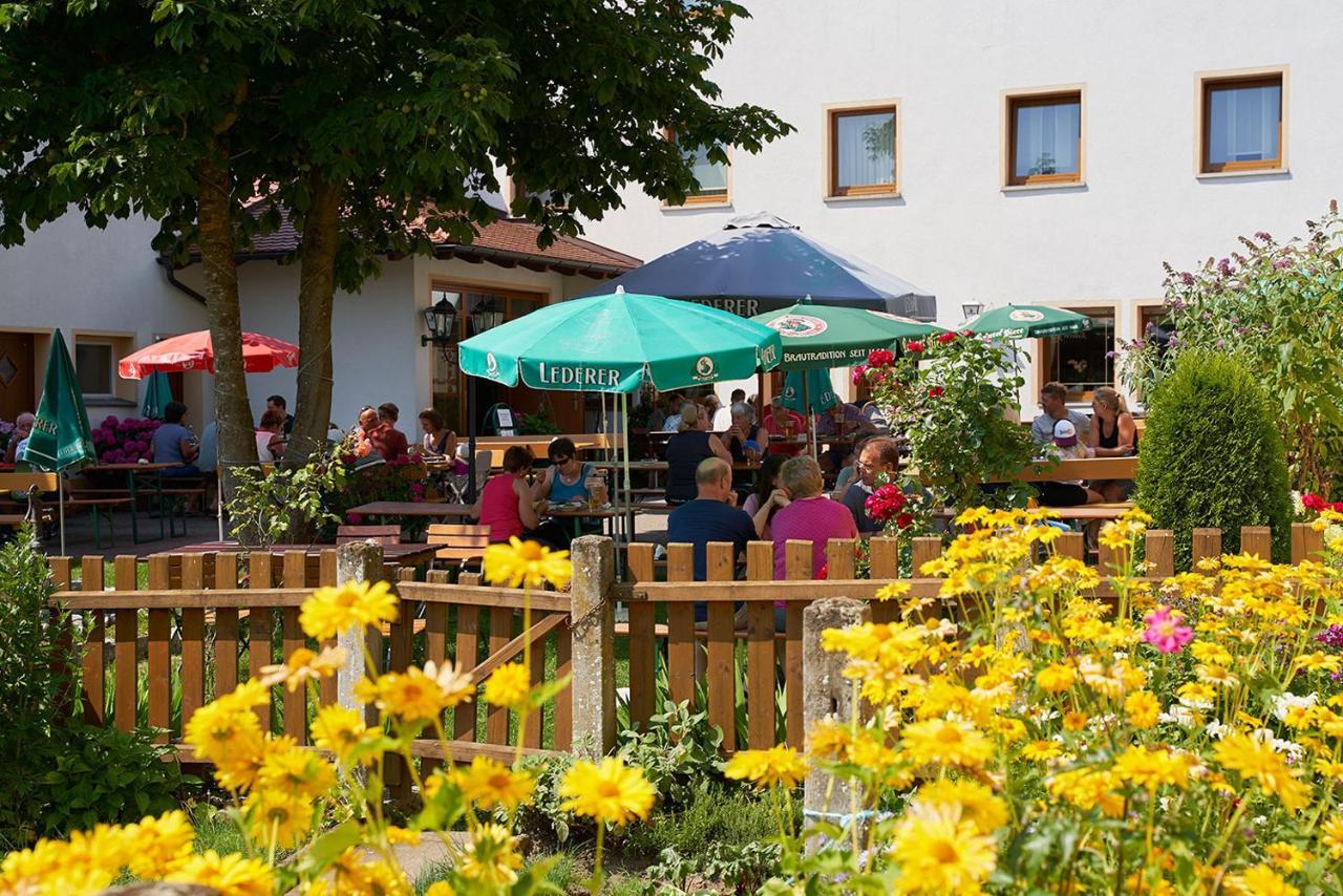 Gasthof-Pension Brauner Hirsch In Alfeld - Mittelfranken Exterior photo