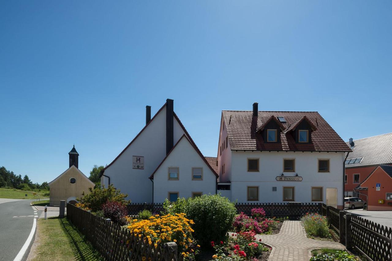Gasthof-Pension Brauner Hirsch In Alfeld - Mittelfranken Exterior photo